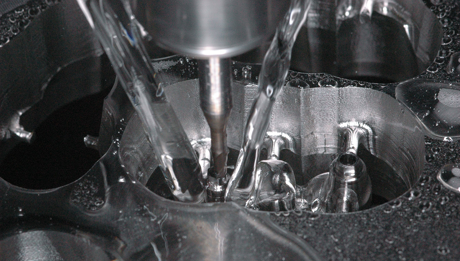 Titanium milling for the production of implants and elements for direct screw retained technique