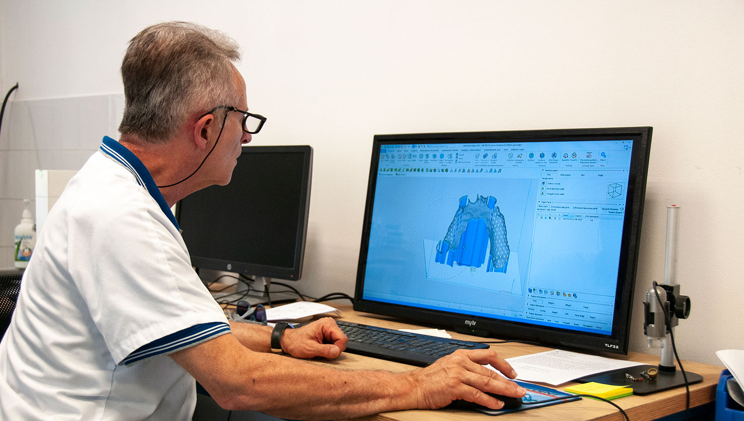 Designing a removable partial denture